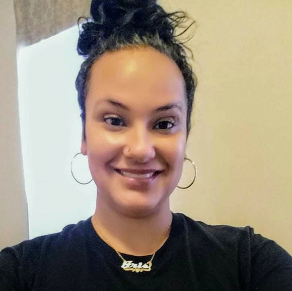 Meet your Posher, Iris - Picture 1 of 1